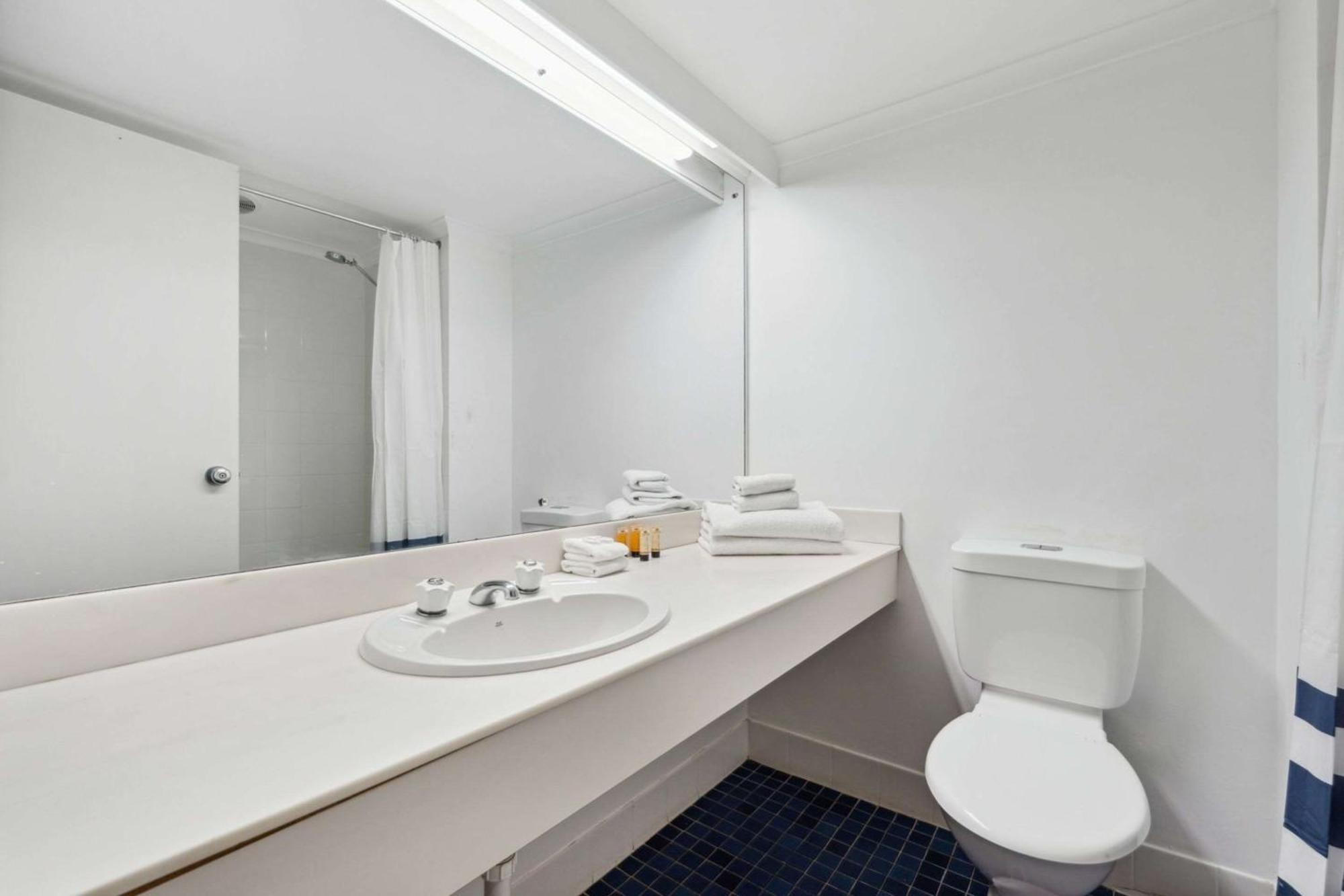 Econo Lodge Dockside Glenelg 애들레이드 외부 사진