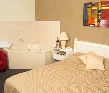 Econo Lodge Dockside Glenelg 애들레이드 외부 사진
