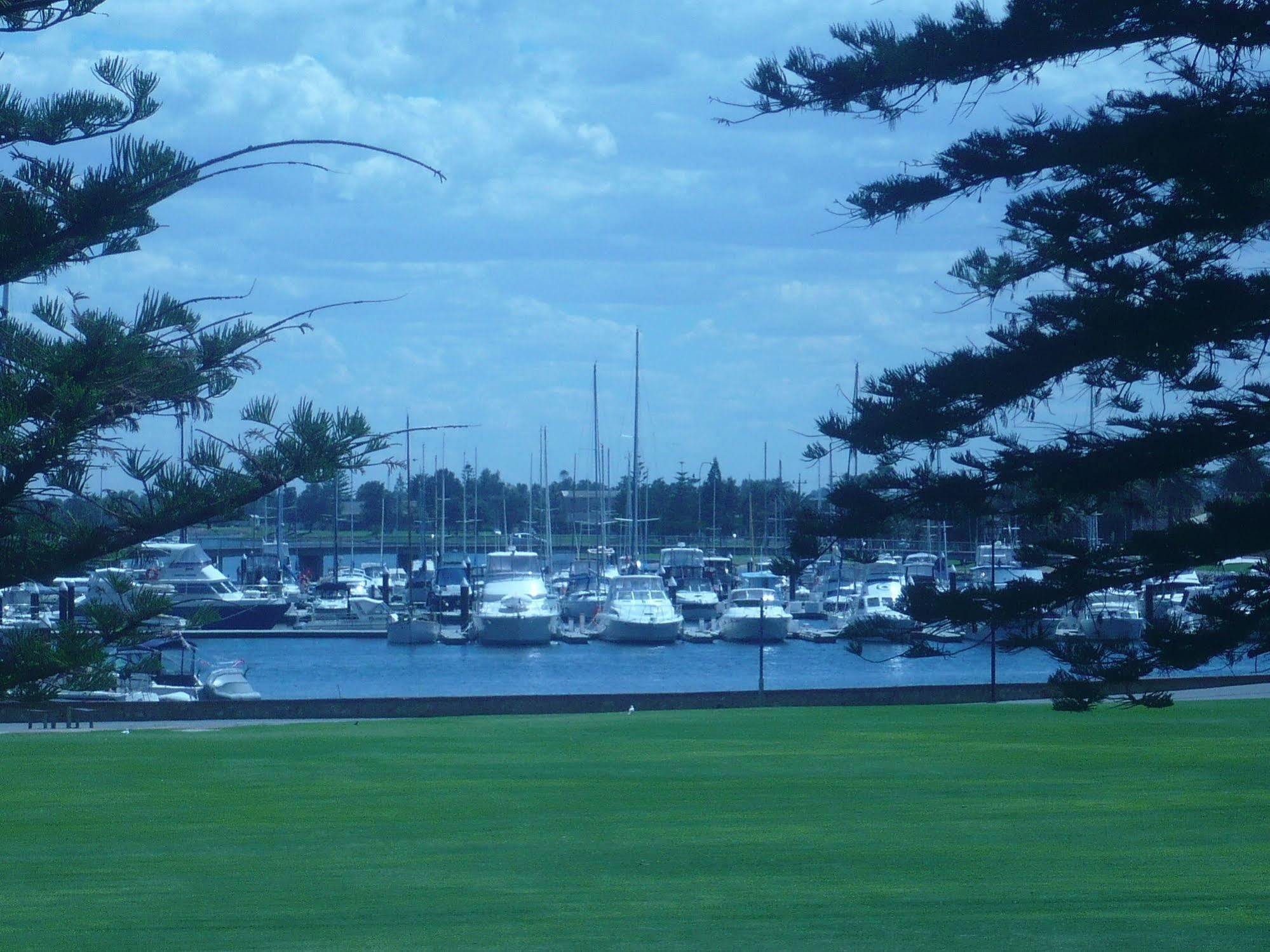 Econo Lodge Dockside Glenelg 애들레이드 외부 사진
